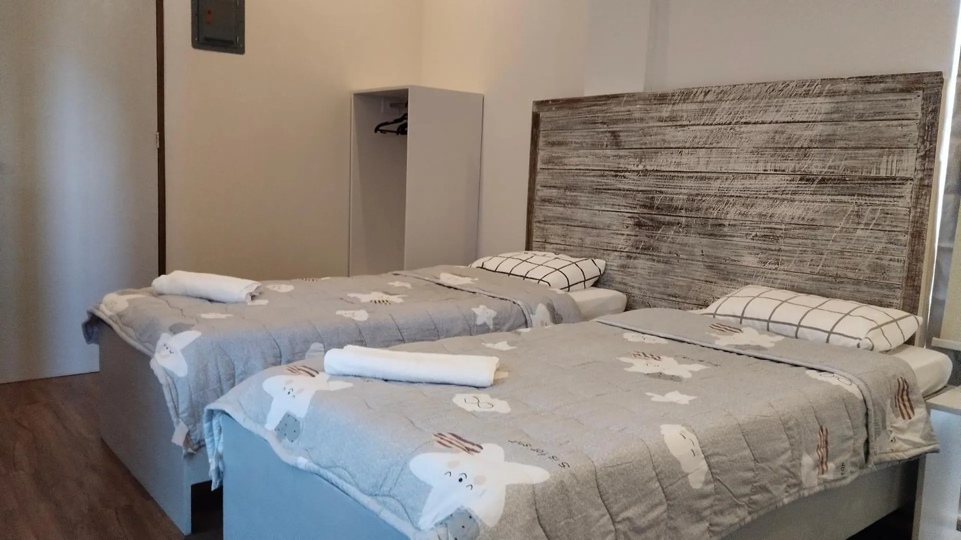 بيت ضيافة Yes Guesthouse آنغلوس