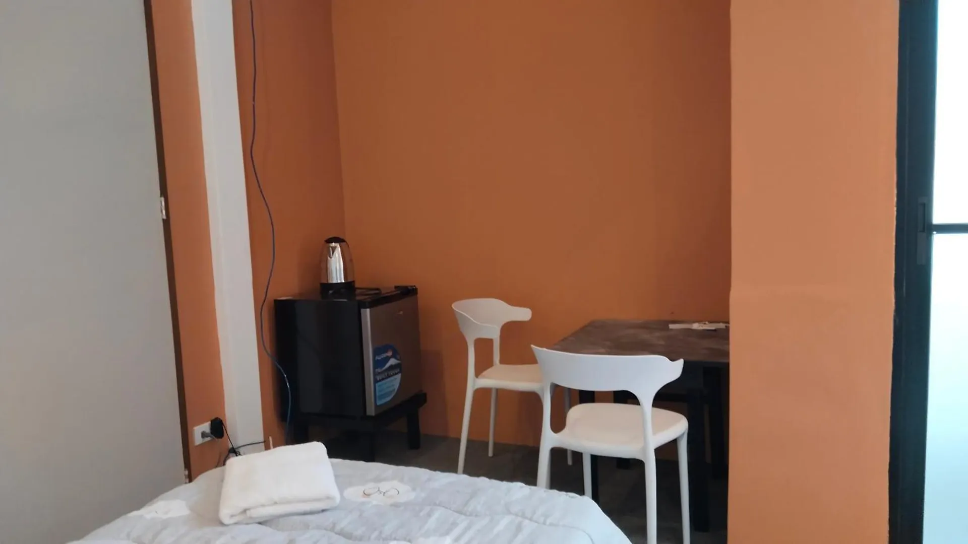 Yes Guesthouse آنغلوس 0*,