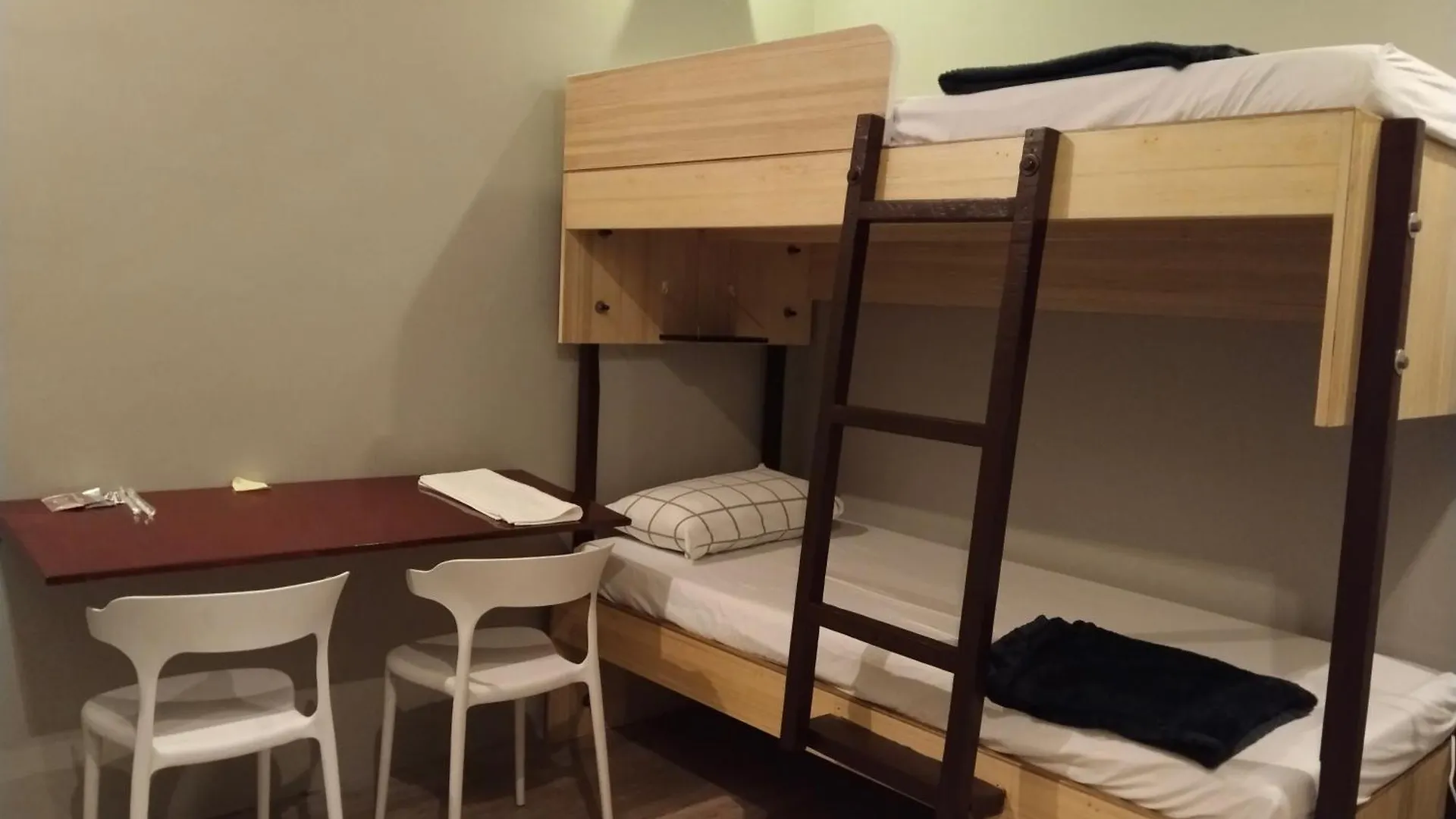 بيت ضيافة Yes Guesthouse آنغلوس الفلبين